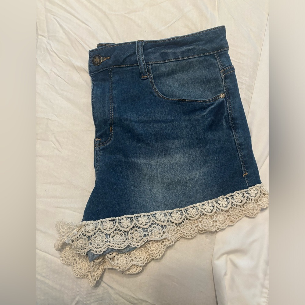 Women’s blue jean shorts. New without tags.